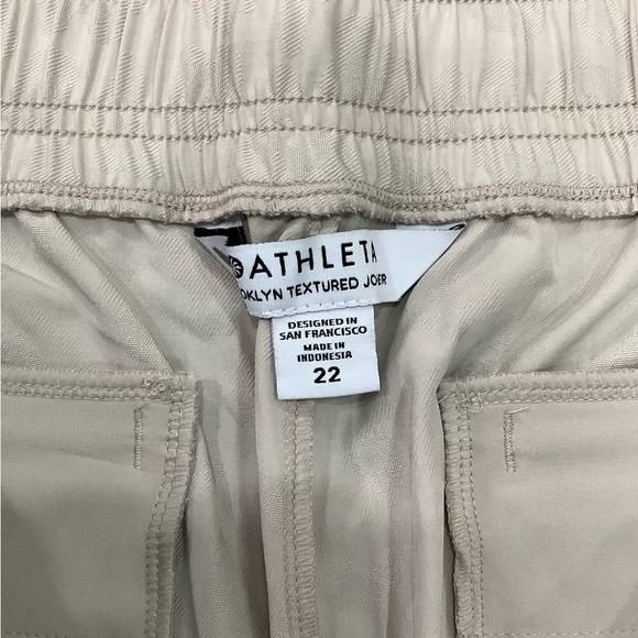 Women’s Athleta 22 Brooklyn Comfortable Joggers Pants Beige Ankle Stretch NWT - Picture 14 of 16